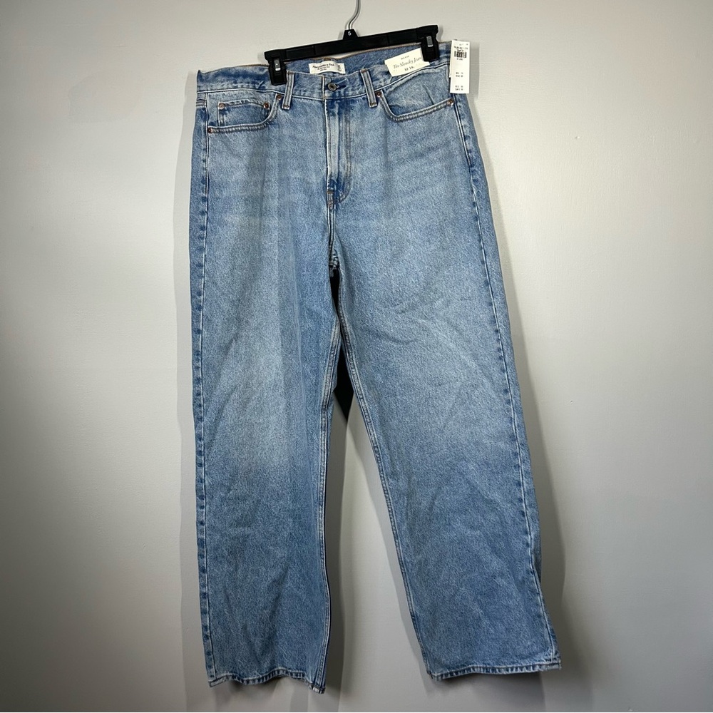 Abercrombie and fitch mid rise slouchy jean siz 32 long NWT
